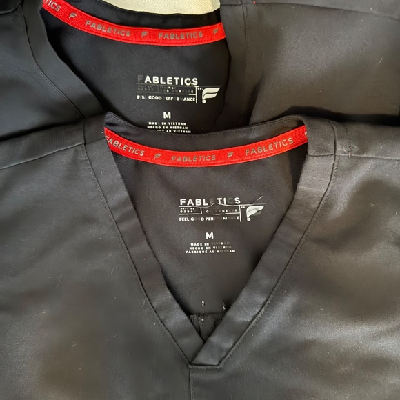 Fabletics scrubs - Picture 4 of 5